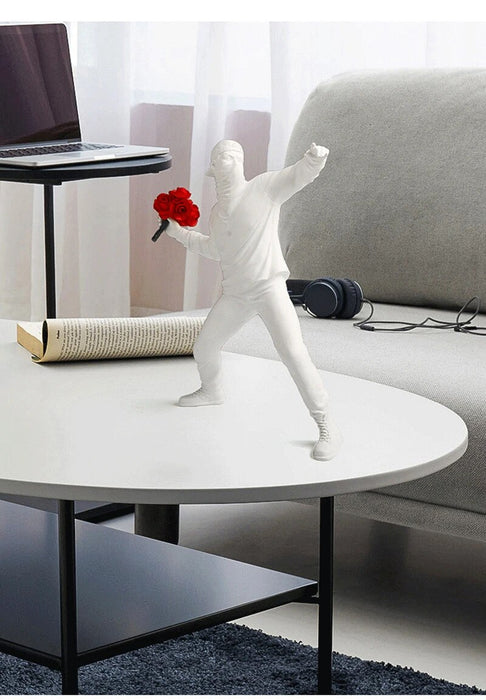 Anyhouz Home Figurine Nordic Flower Thrower Statue White Resin for Living Room Desktop Decoration Accessories Gifts